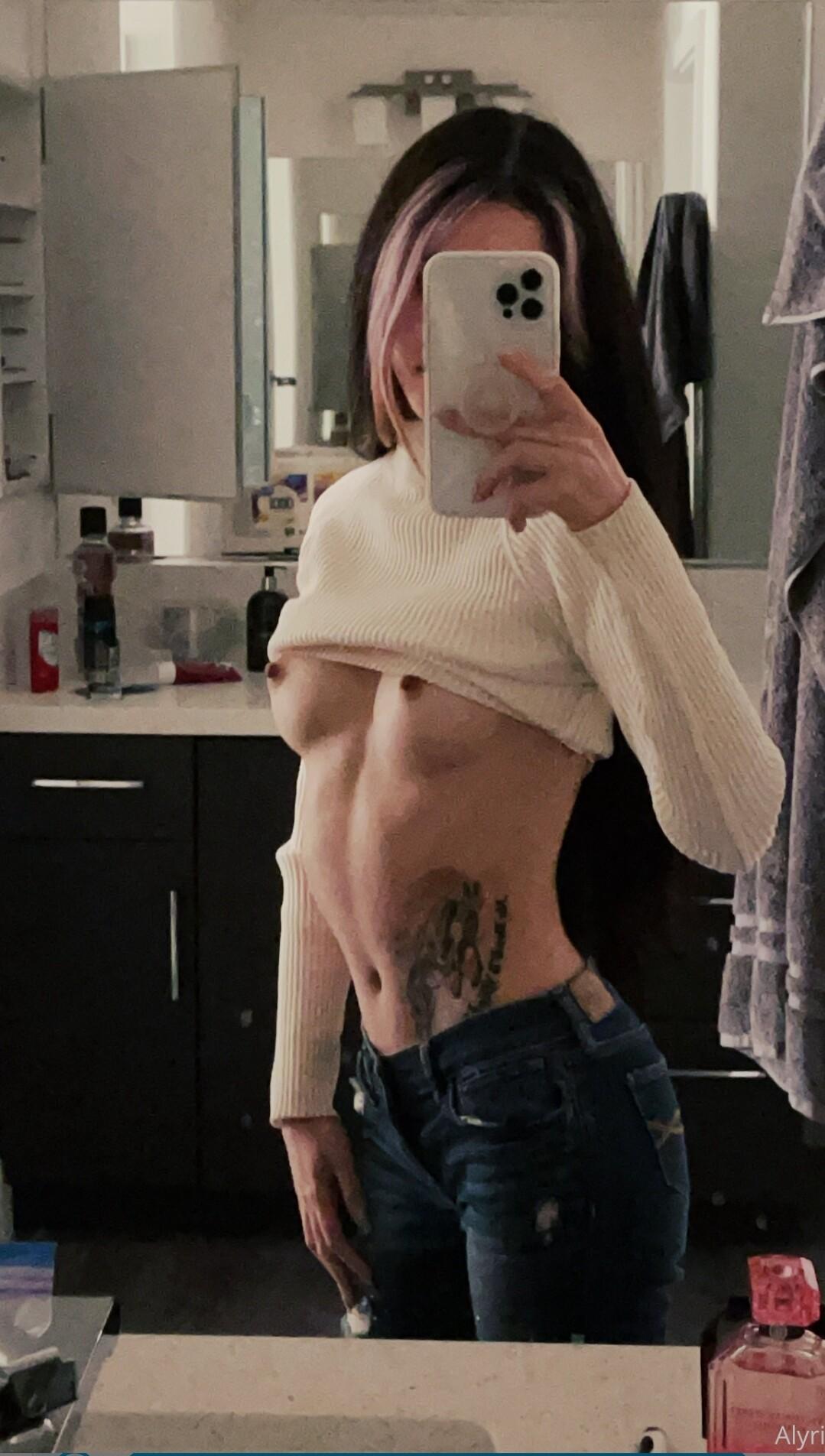 alyri / alyri_tv Nude OnlyFans Leak 1