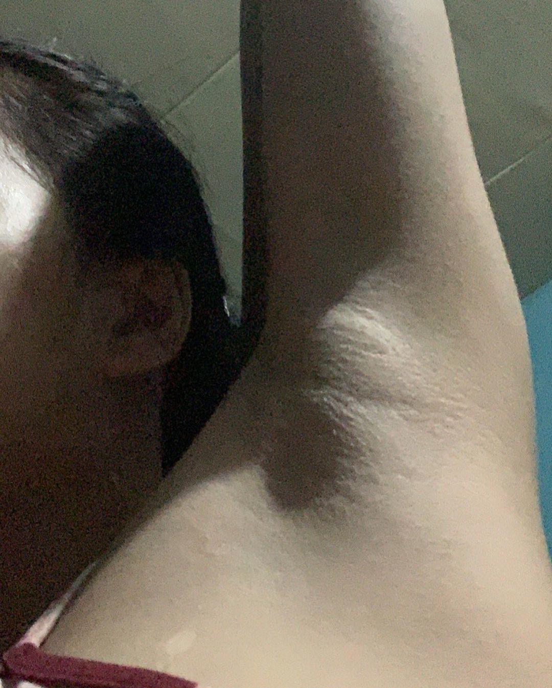 Feticismo delle ascelle / nextdoormisha Nude OnlyFans Leak 1