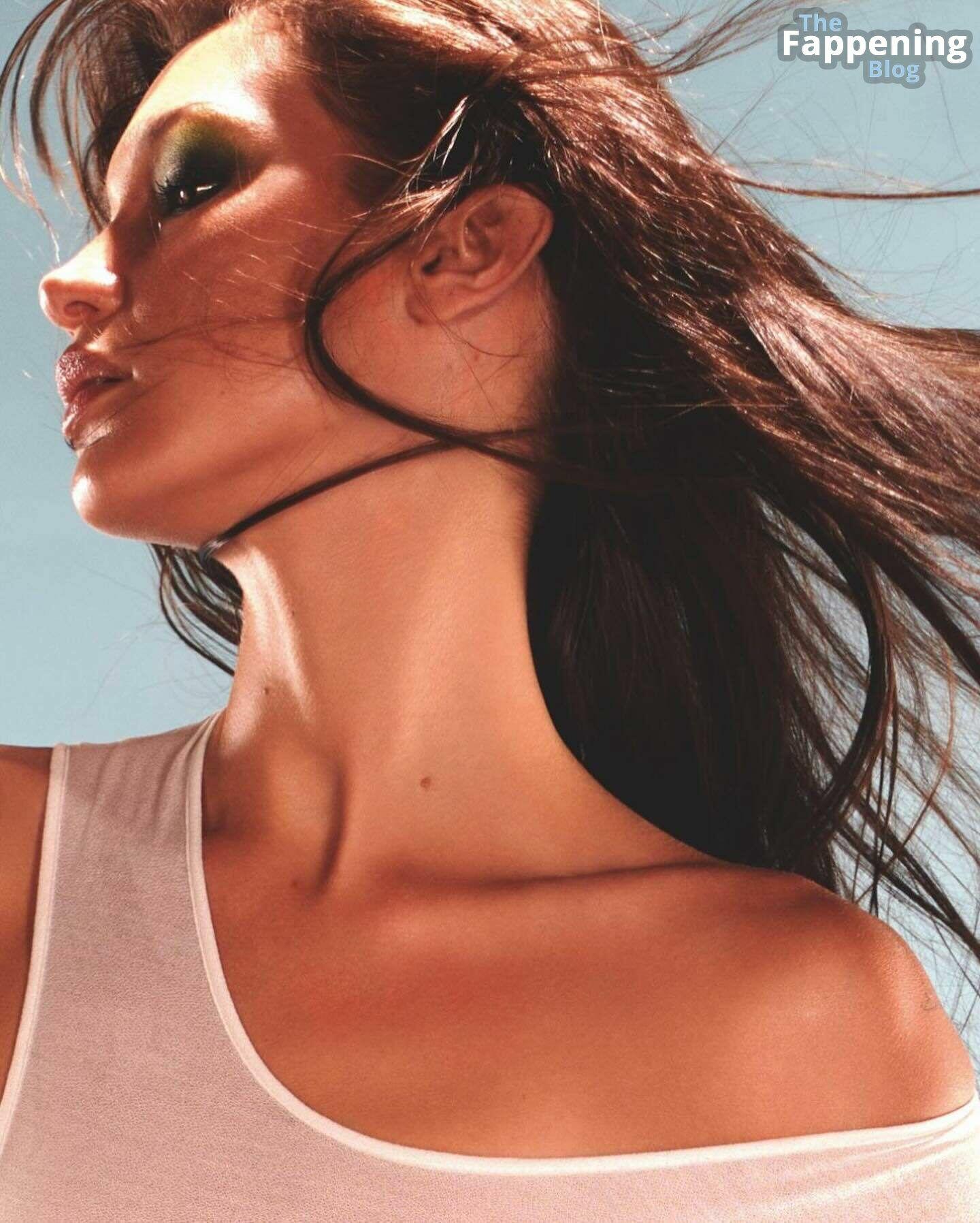 Bella Hadid / aaliyahhadid Nude OnlyFans Leak 1