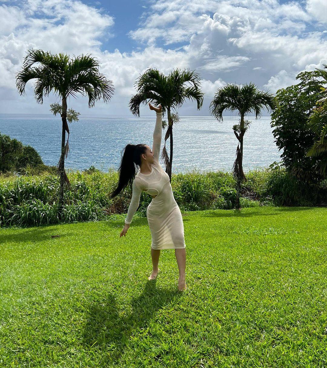 Bella Poarch / bllapoarch Nude OnlyFans Leak 1