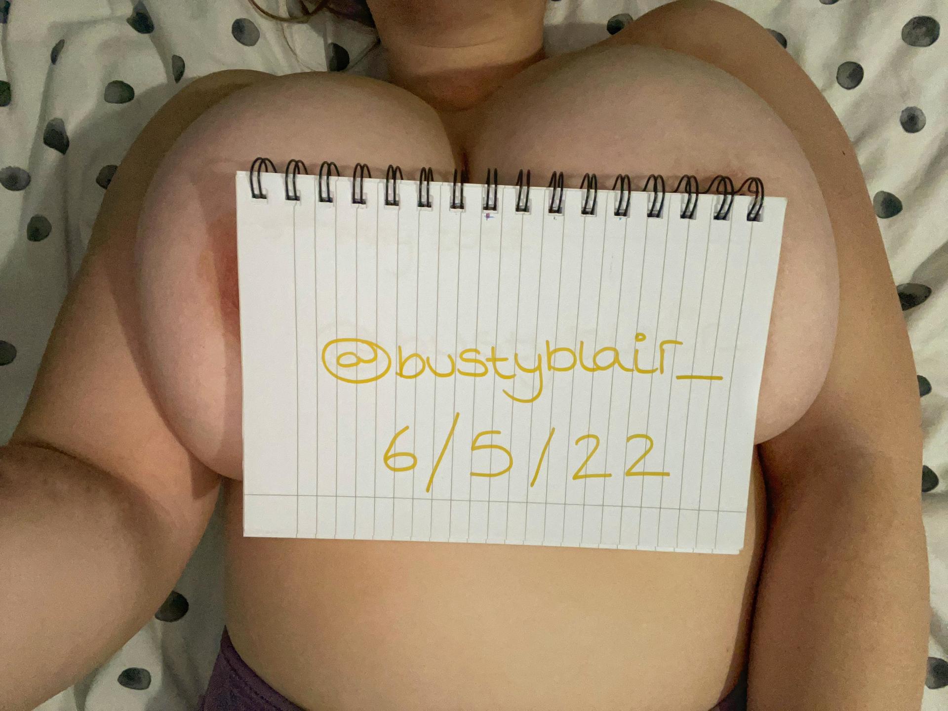 Blair W / bustyblairx Nude OnlyFans Leak 1