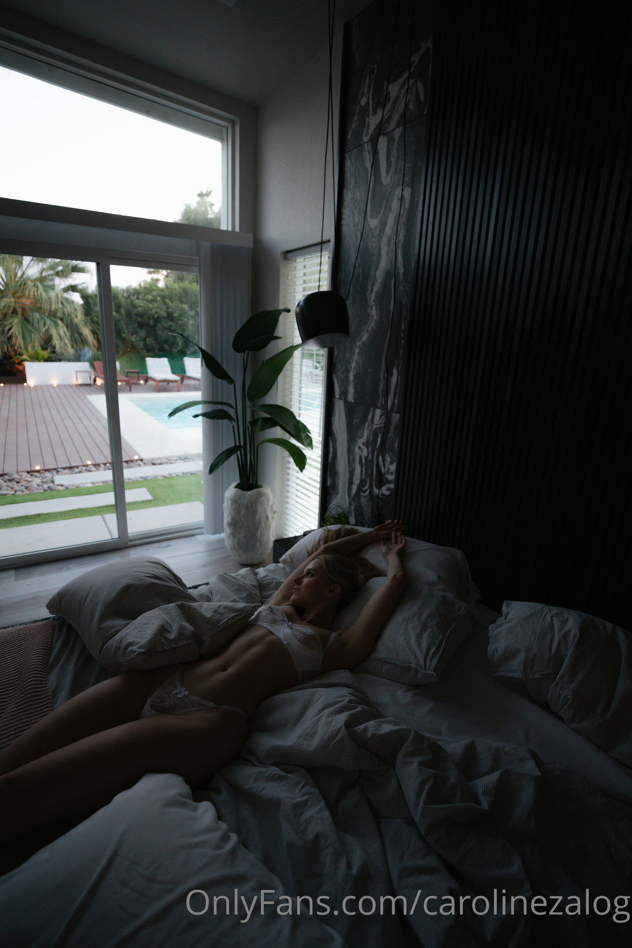 Caroline Zalog / carolineivyyy / carolinezalog Nude OnlyFans Leak 1