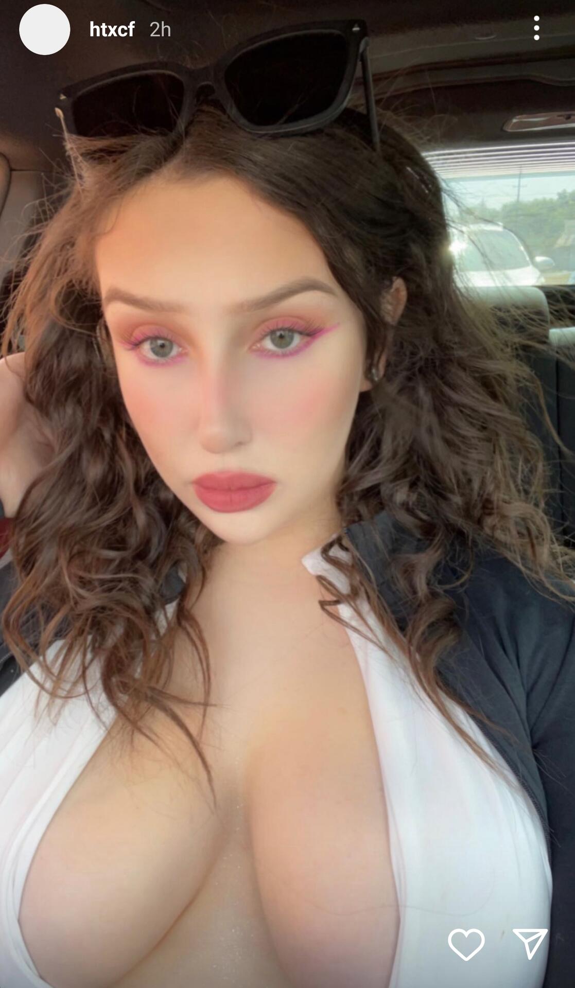 Chloe Flores / oof2469 Nude OnlyFans Leak 1