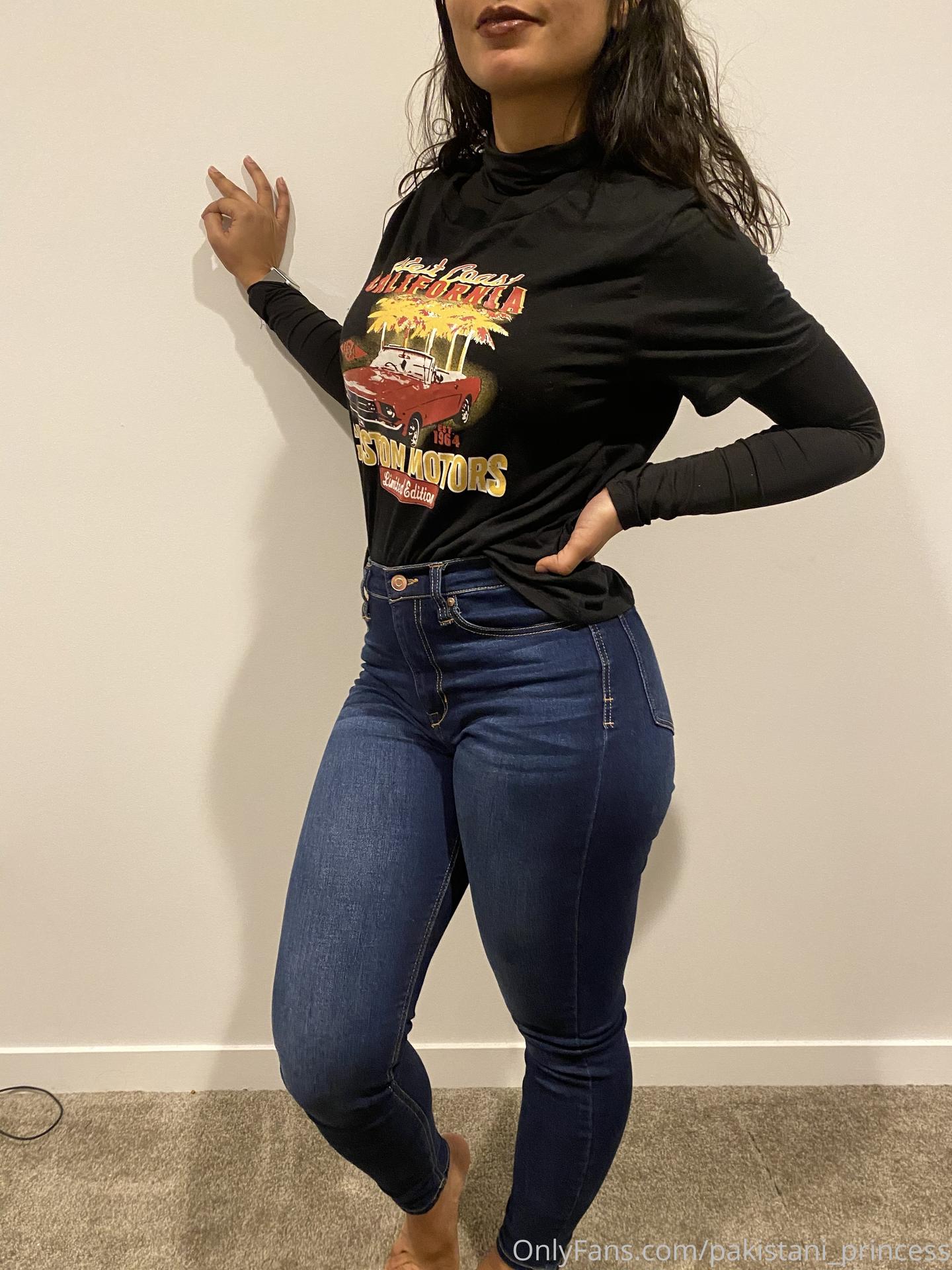 Desi Royalty / pakistani_princess Nude OnlyFans Leak 1