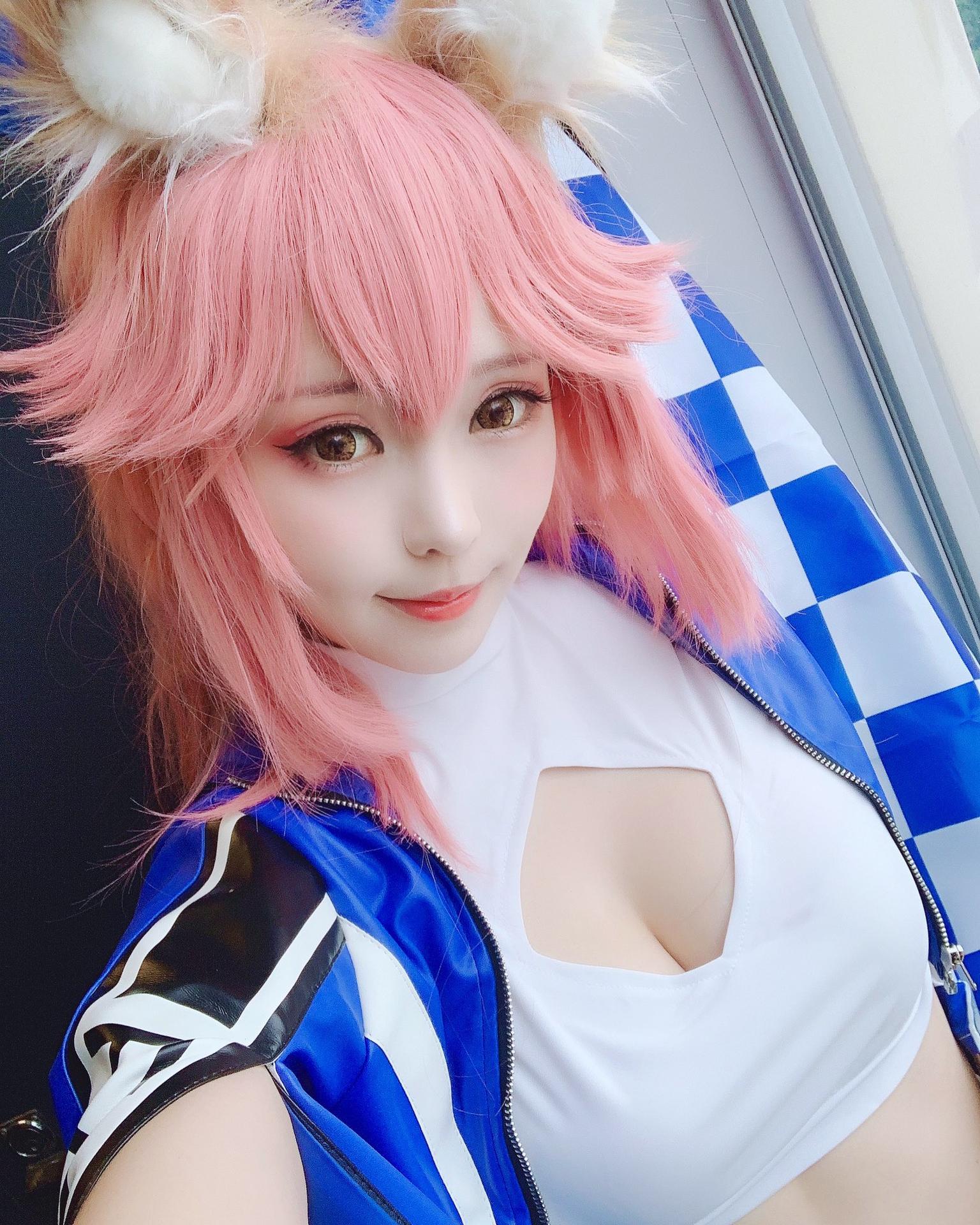 Ely Cosplay / eeelyeee Perdite Nude Patreon 6