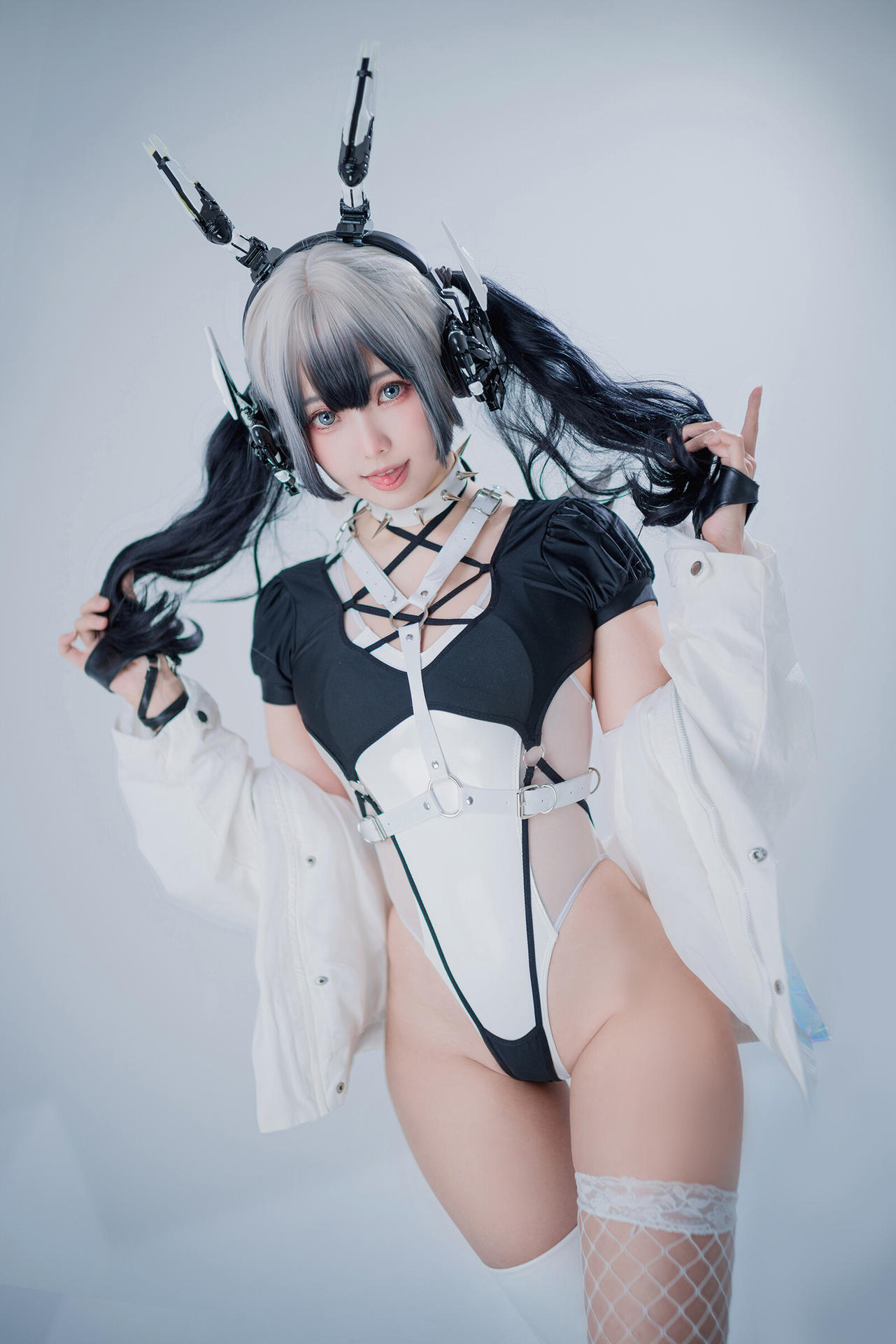 Ely Cosplay / eeelyeee Perdite Nude Patreon 17