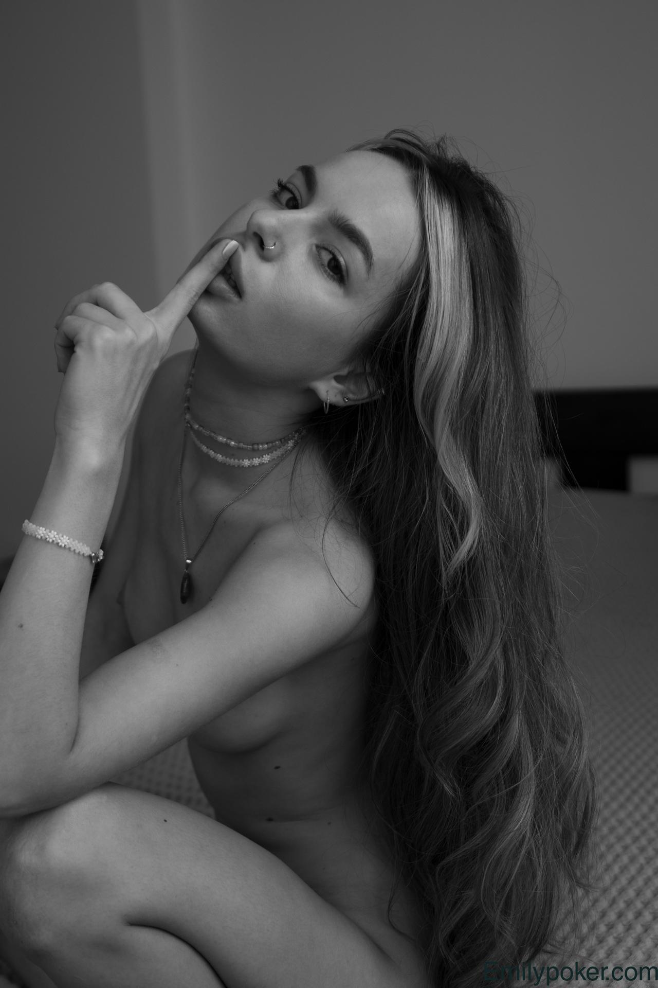 Debora_A / Emily Poker / emilypoker Perdite Nude OnlyFans 1