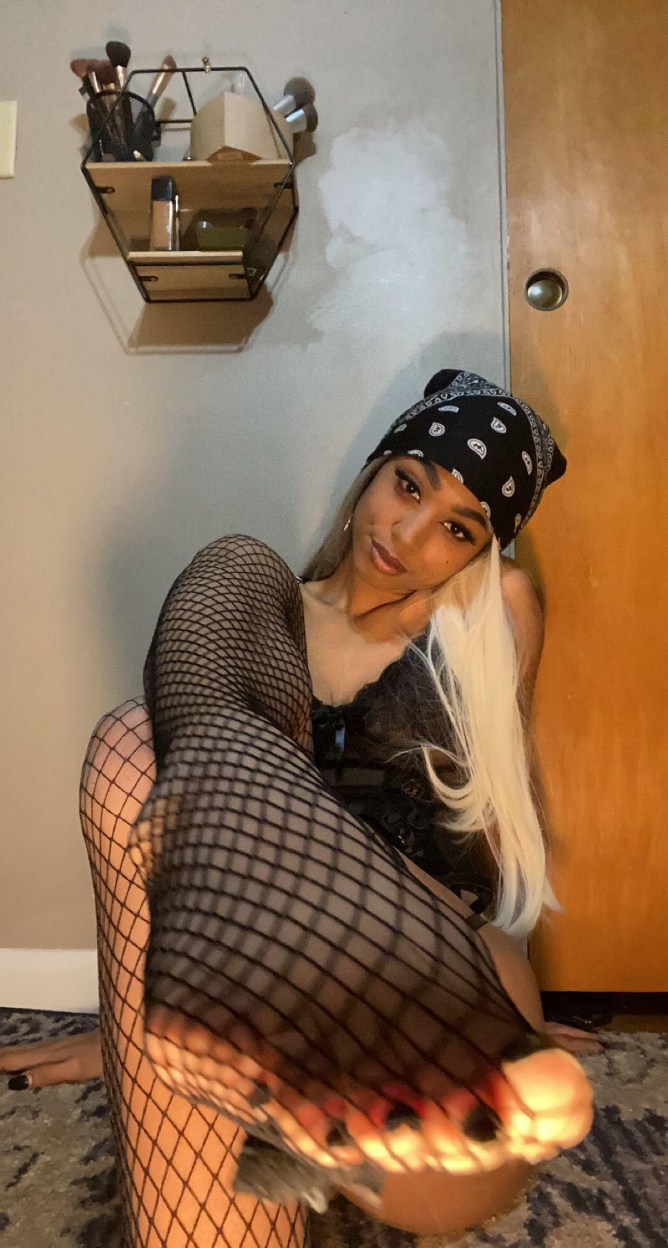 Gia Vargas / deathbygia Nude OnlyFans Leak 1
