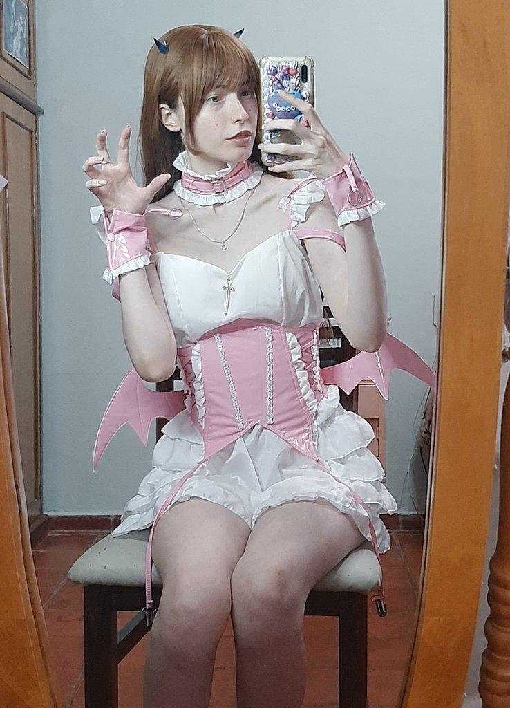 Kiki Glitter Cosplay / kikifitcosplay Nude OnlyFans Leak 1