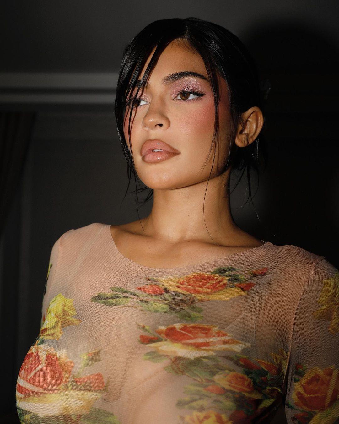 Kylie Jenner / kyliejenner.2 Nude OnlyFans Leak 1