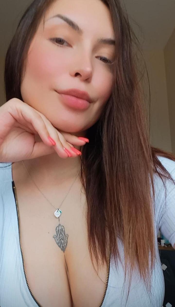 lauratavora Nude OnlyFans Leak 1