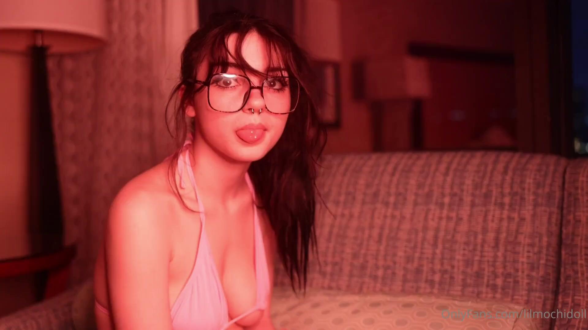 Lilmochidoll / lucifersexdoll Nude OnlyFans Leak 1