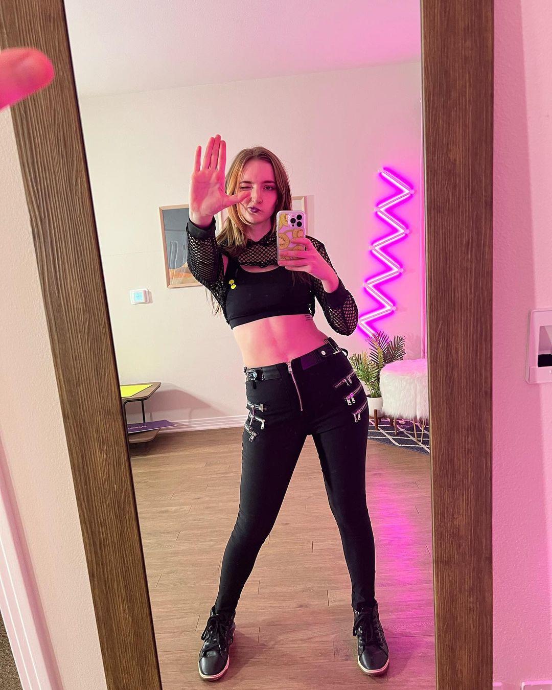 Littlesiha Nude OnlyFans Leak 1