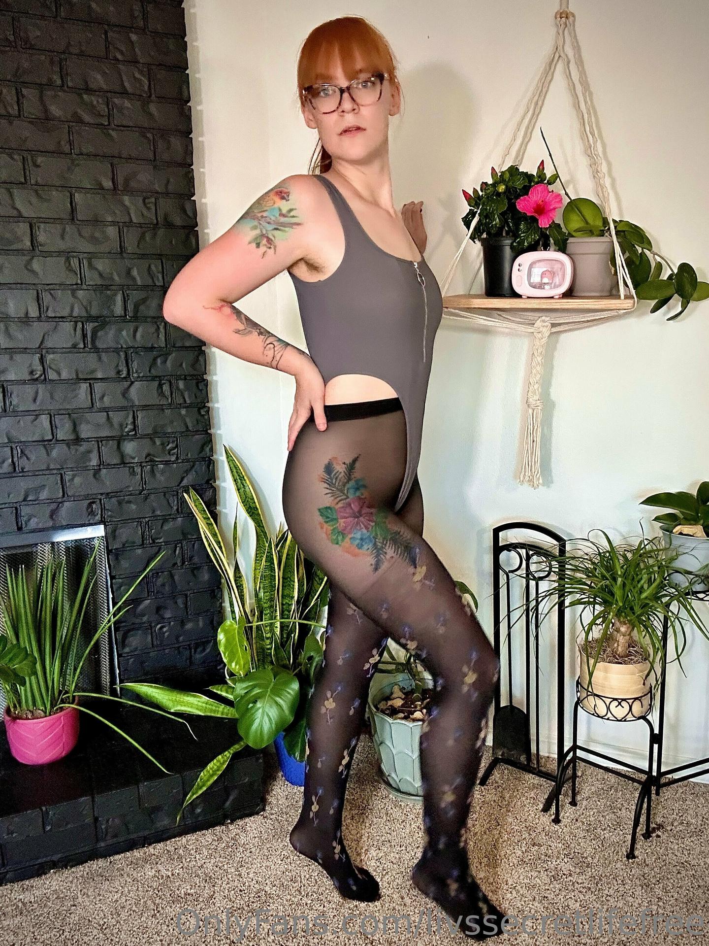 LivsSecretLife / livspantyhoseaddiction Nude OnlyFans Leak 1