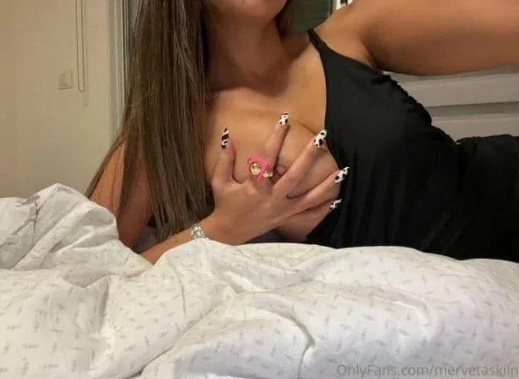 mervetaskiin Nude OnlyFans Leak 1