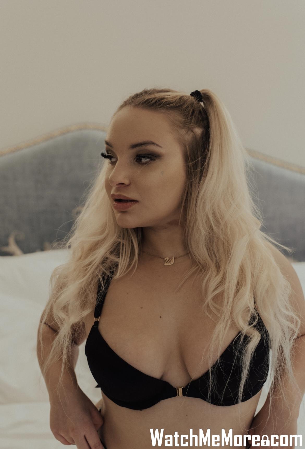 MiaNestiBaka Nude OnlyFans Leak 1