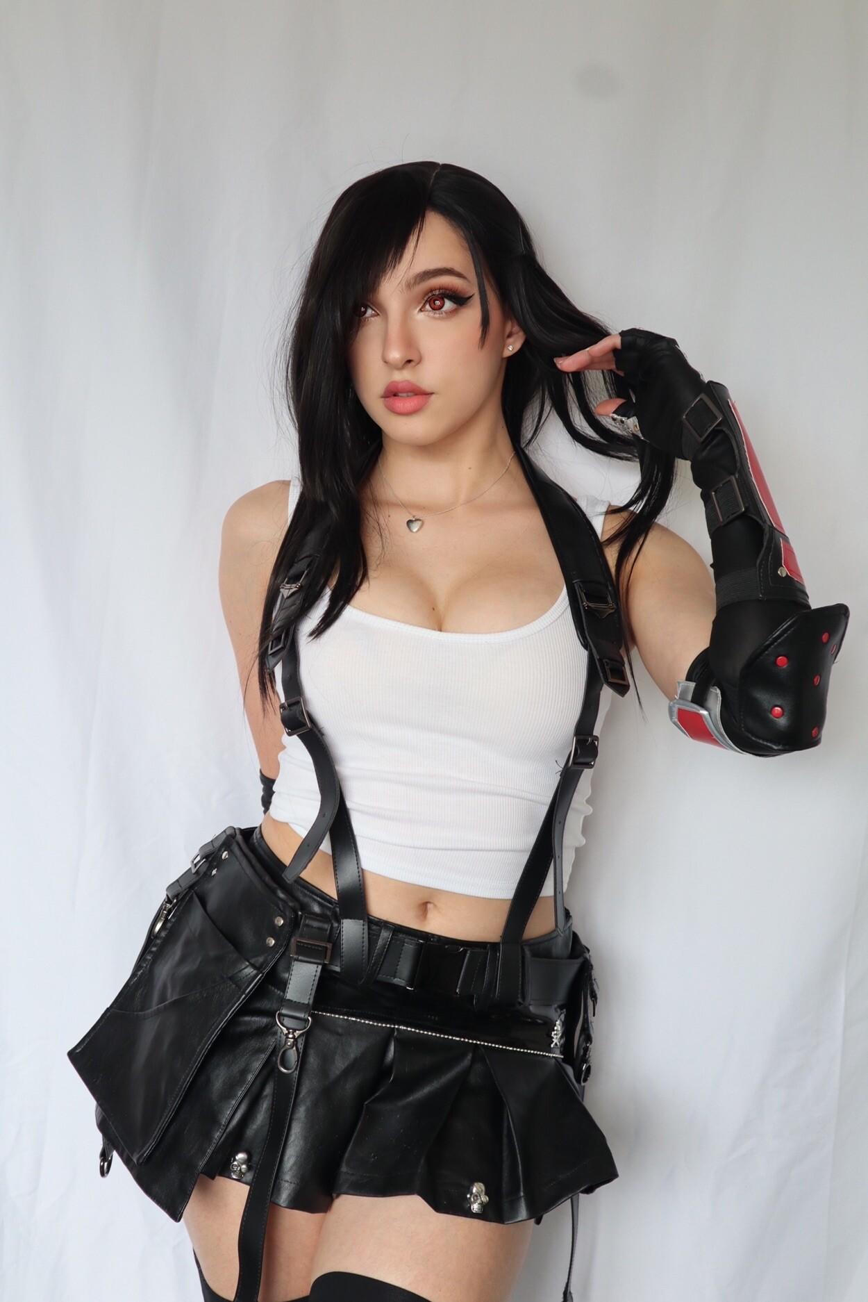 Miss Bri Torress / missbricosplay Nude OnlyFans Leak 1