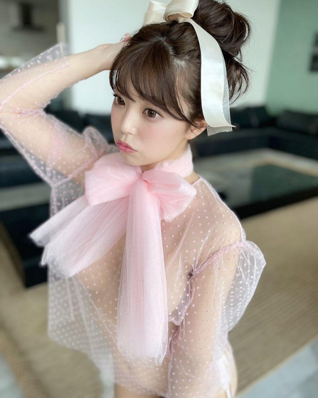 momo_burlesque / succulentmomo Nude OnlyFans Leak 1