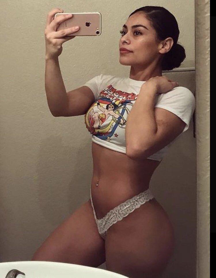 perlajasmin Nude OnlyFans Leak 1