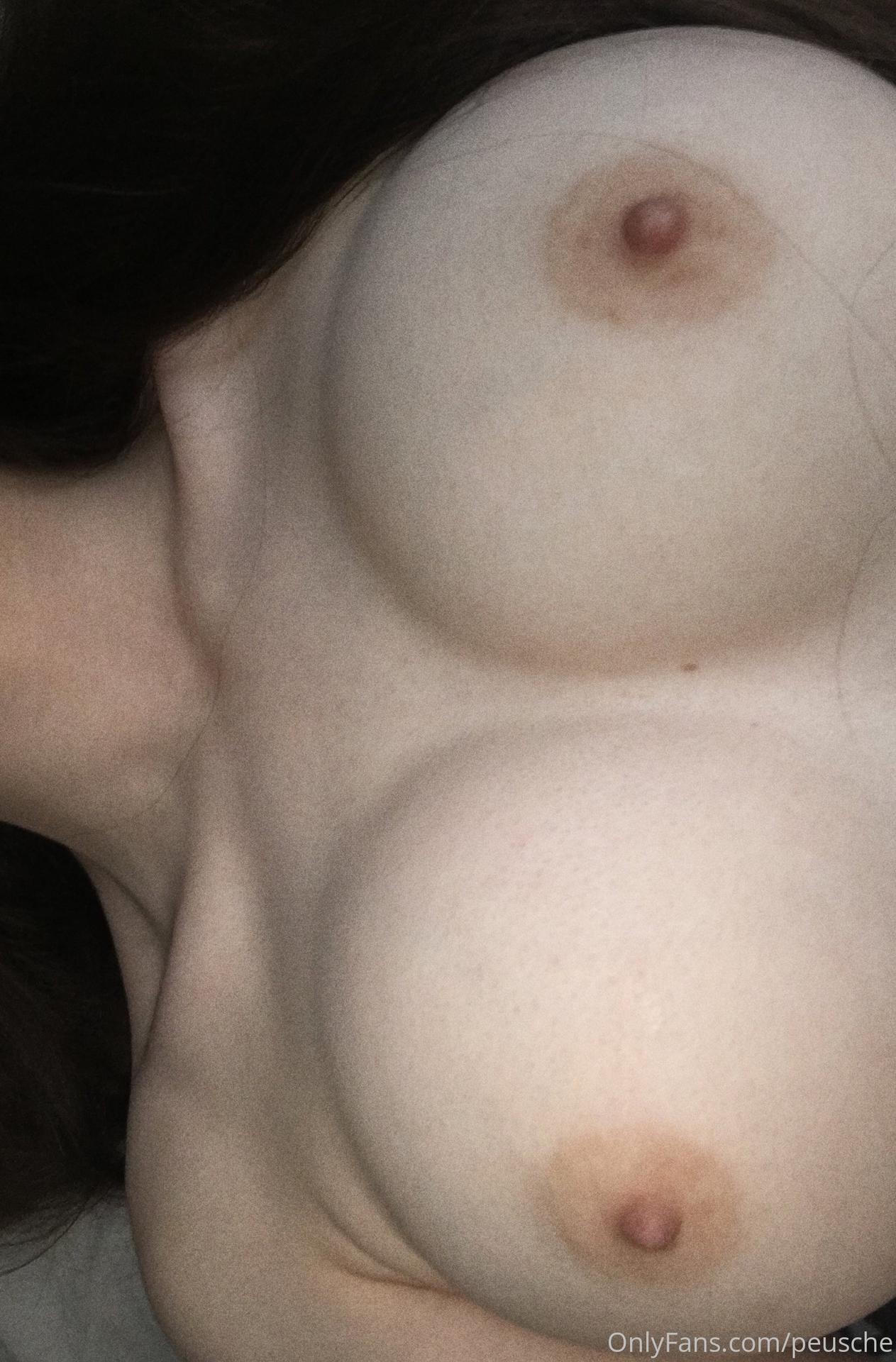 Peusche Nude OnlyFans Leak 1