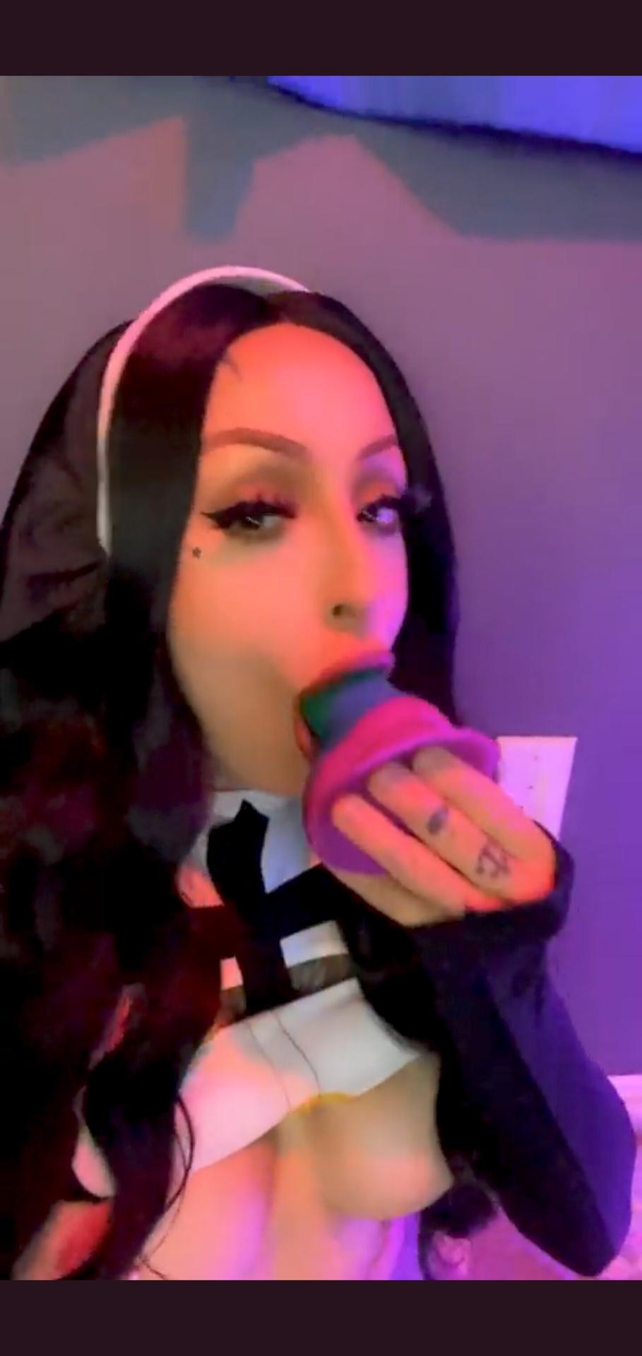 Salem_sinner Nude OnlyFans Leak 1