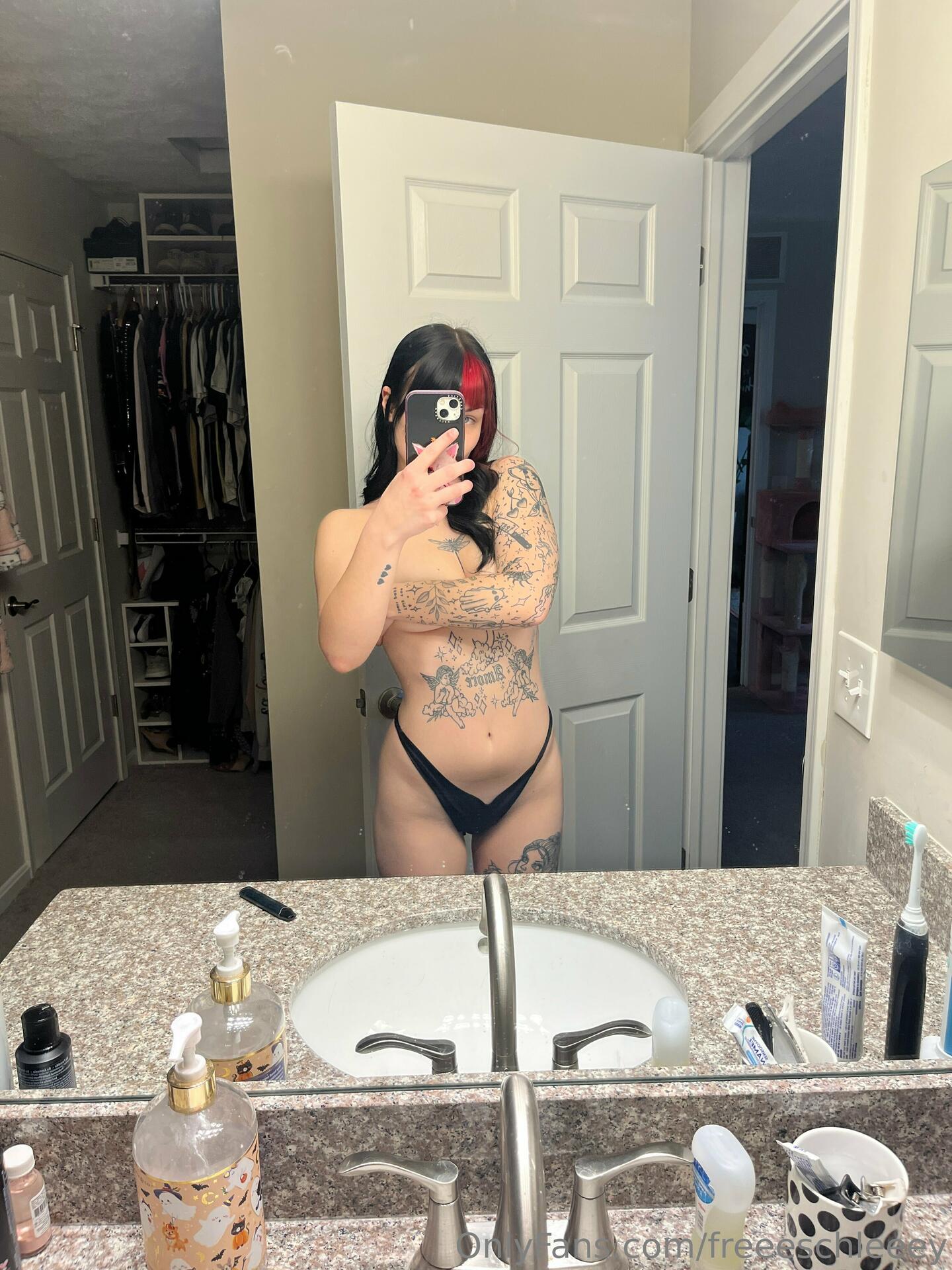 Cherie.eris / Schleeey Nude OnlyFans Leak 1