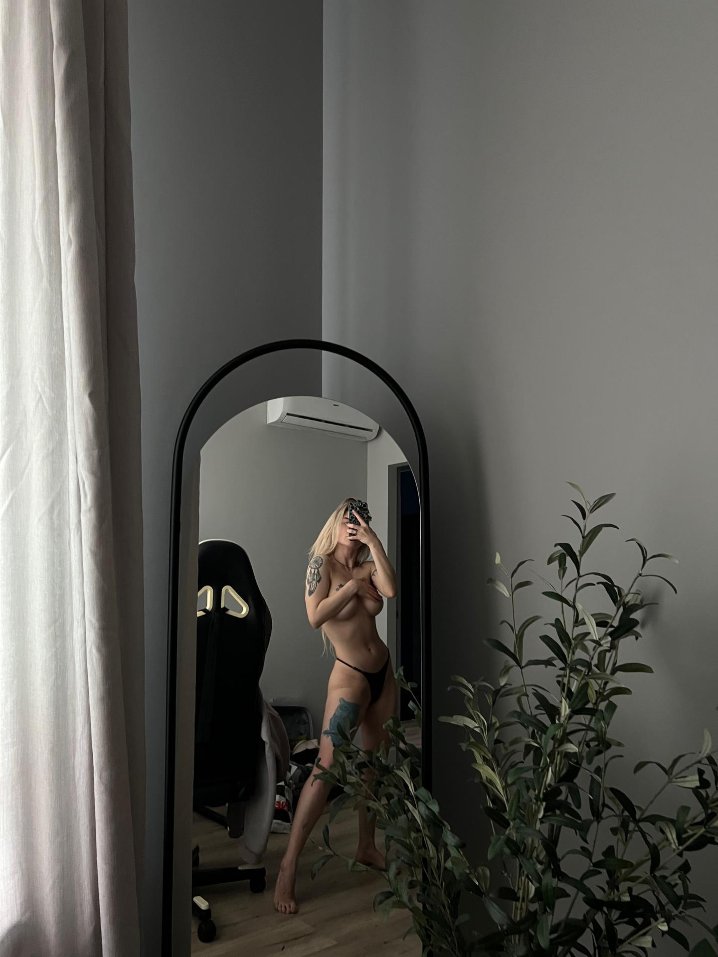 Sorabi Nude OnlyFans Leak 1