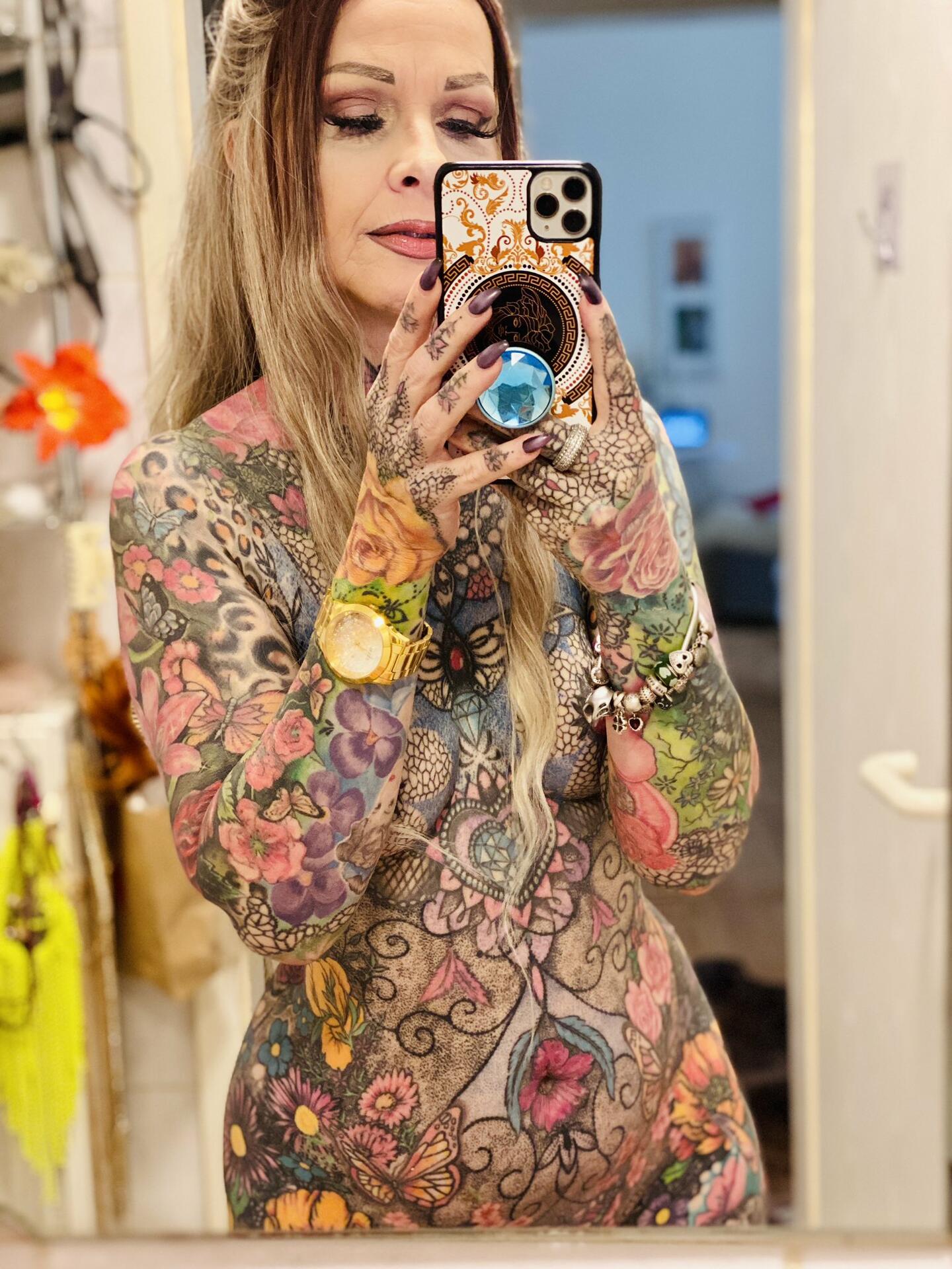 tattoobutterfly Nude OnlyFans Leak 1