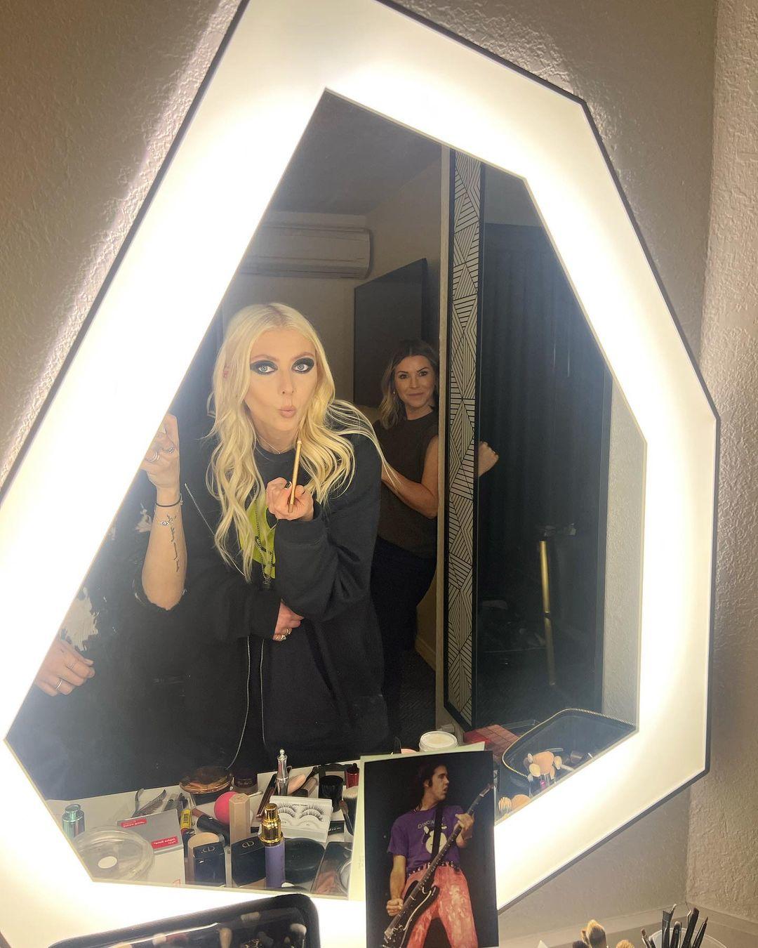 Taylor Momsen / aryelsoul Nude OnlyFans Leak 1