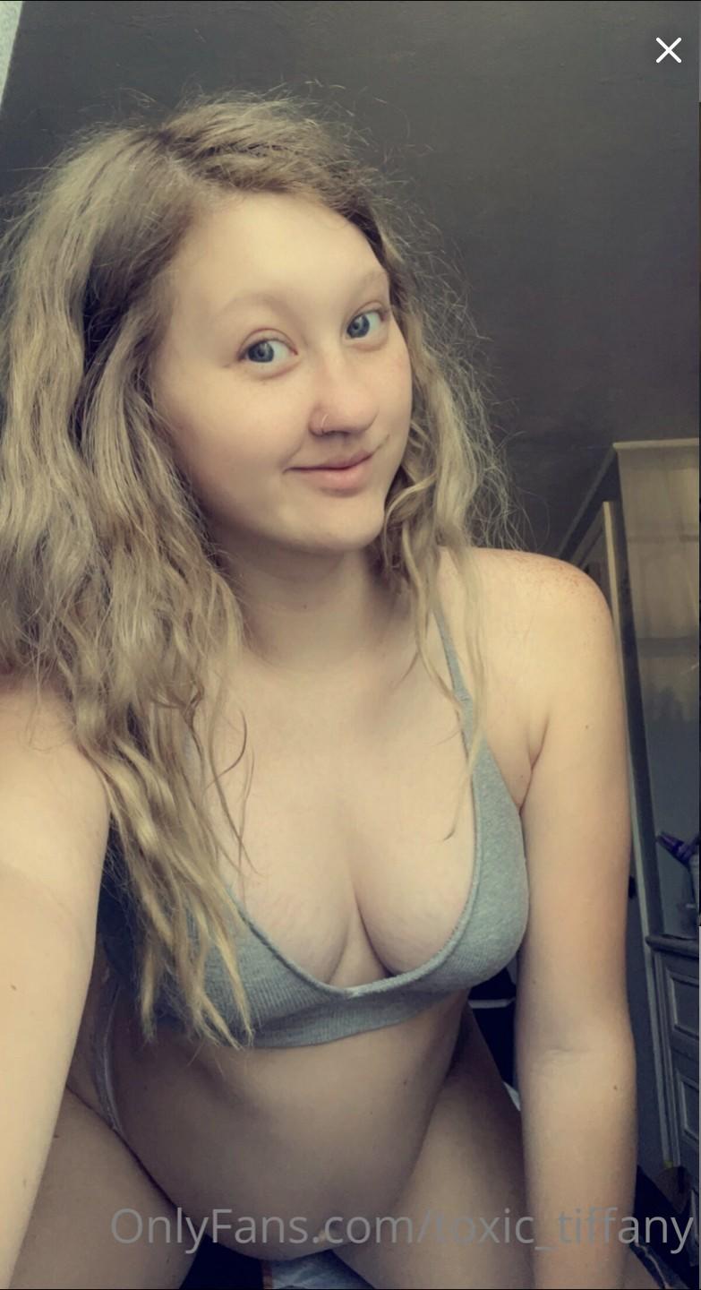 toxic_tiffany / toxictiffany_ Perdite Nude OnlyFans 1