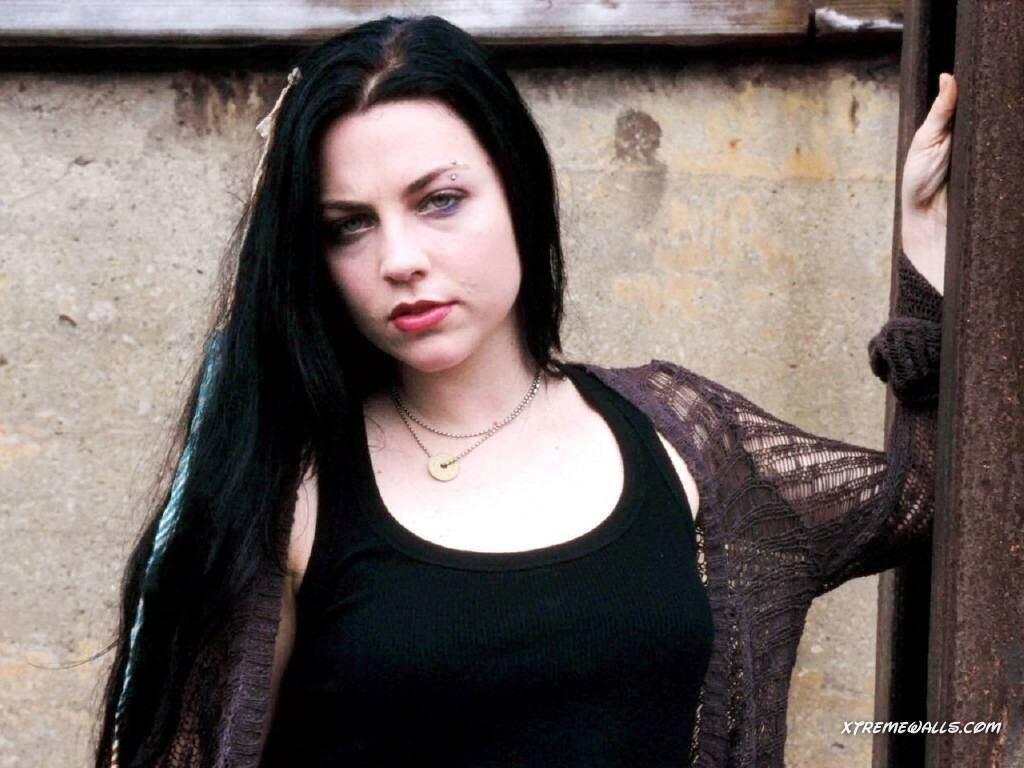 WomenMetal / thrashmetaldoll Nude OnlyFans Leak 1