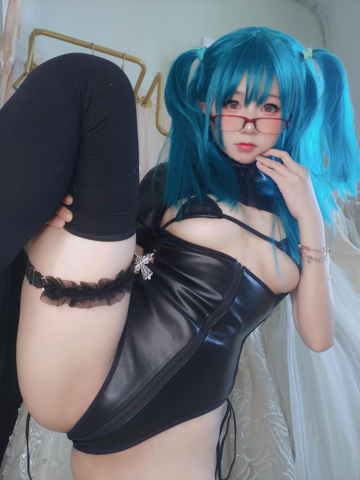 YaoYaoQwQ / yaoyaole / 軟妹搖搖樂w Perdite Nude Patreon 1