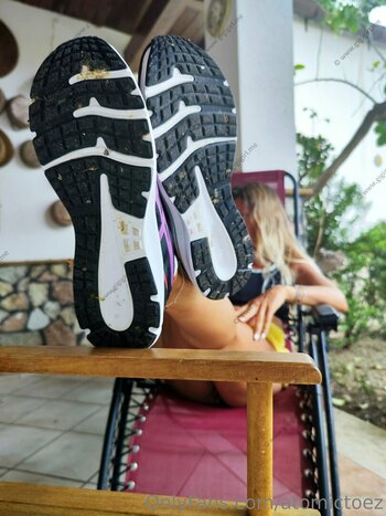 atomictoez / atomictoezz Leak Nudi OnlyFans Foto 15