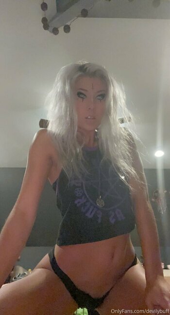 devilybuff Leak Nudi OnlyFans Foto 16