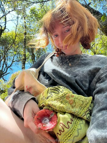 kittynippyhippie / littlenippyhippie Leak Nudi OnlyFans Foto 46