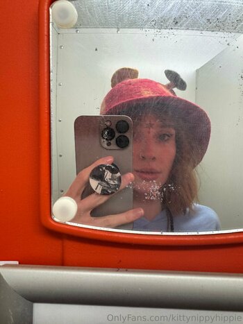kittynippyhippie / littlenippyhippie Leak Nudi OnlyFans Foto 60