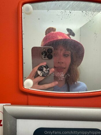 kittynippyhippie / littlenippyhippie Leak Nudi OnlyFans Foto 61