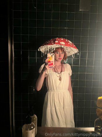 kittynippyhippie / littlenippyhippie Leak Nudi OnlyFans Foto 63