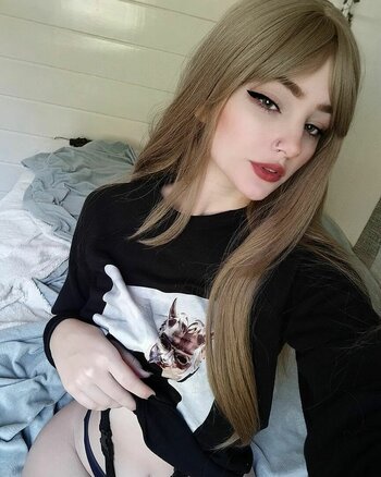 Pixiecatt / Kiki Sakura / _pixie__cat_ Leak Nudi OnlyFans Foto 6