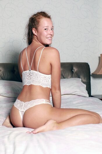 Ruby Redd / lickherlovely / reddexposure / ruby_redd Leak Nudi OnlyFans Foto 51