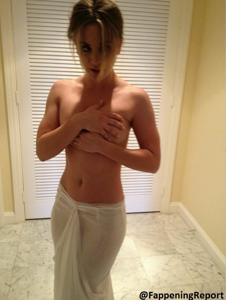 Kaley Cuoco Naked Leaked 24