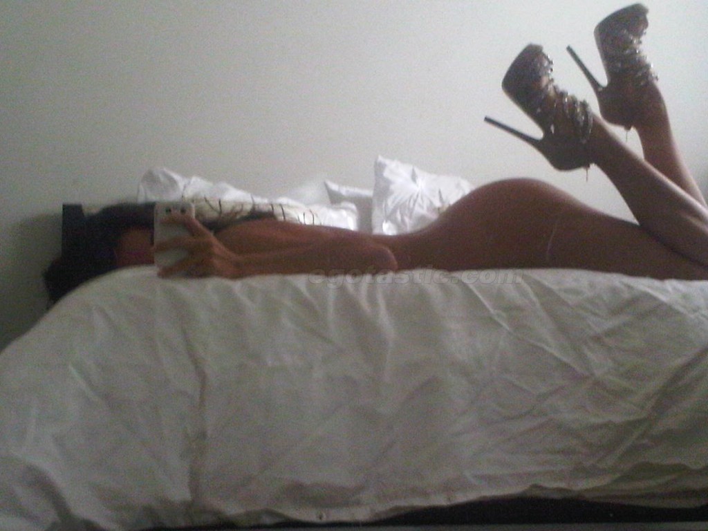 Leilani Dowding Naked 07