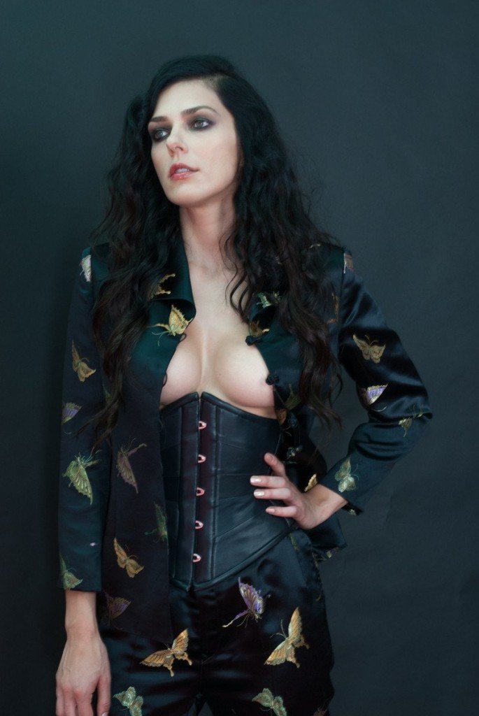 Adrianne Curry Naked 017