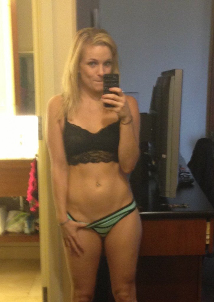Kelly Felthous Naked 006