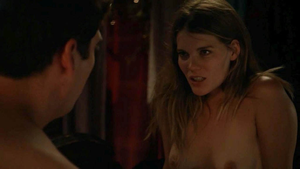 Emma Greenwell  Naked 07