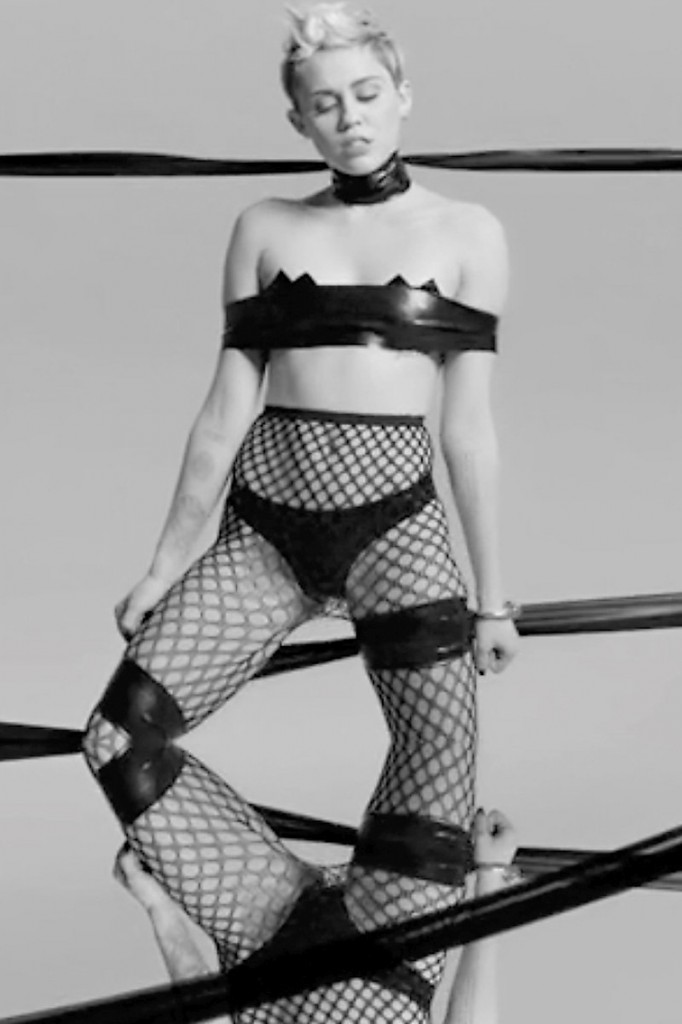 Miley Cyrus Sexy per il Porn Festival 16