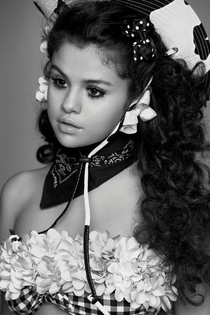 Selena Gomez Topless 07