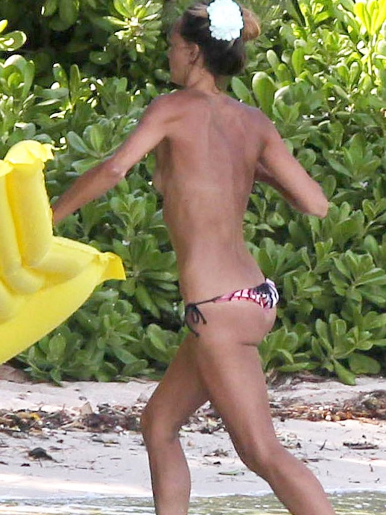Sharni Vinson Topless 03