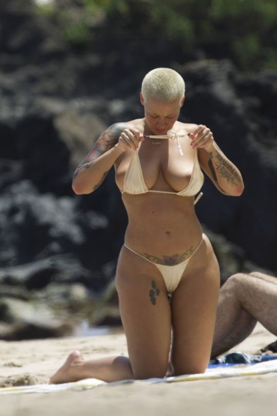 Amber Rose Topless 05