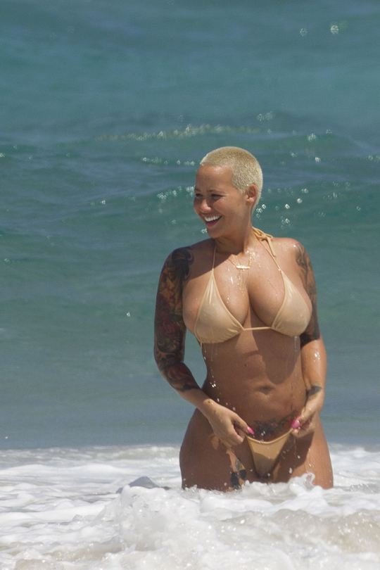 Amber Rose Topless 23